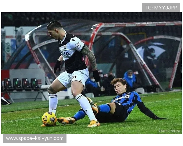 罗马2-0乌迪内斯，佩莱格里尼点射&切利克推射定胜局