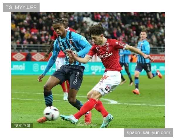 雷恩对阵兰斯，上半场双方共完成19次越位